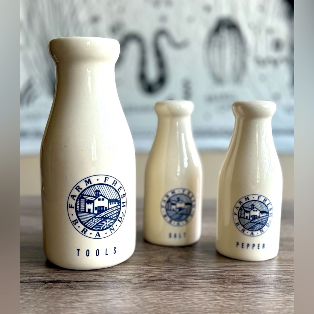Vintage Farm Fresh Brands Ceramic Tools Salt Pepper Shaker Kitchen Set - Picture 2 of 8